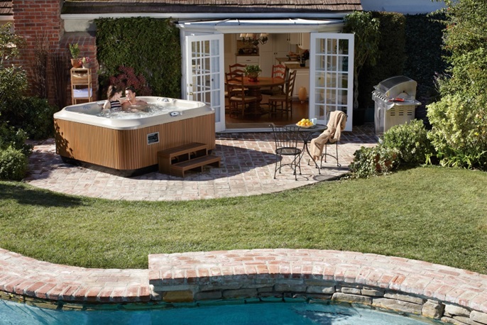 J-355-Hot-Tub-Lifestyle - Media